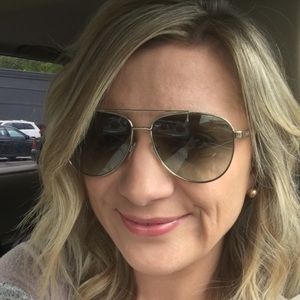 Meet your Posher, Melissa